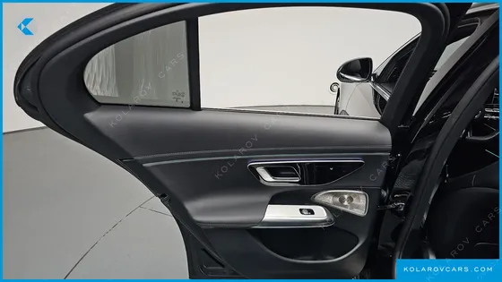 MERCEDES E-CLASS E300 4MATIC AMG LINE