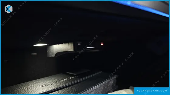 MERCEDES E-CLASS E300 4MATIC AMG LINE