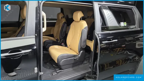 KIA CARNIVAL DIESEL 9-SEATER PRESTIGE