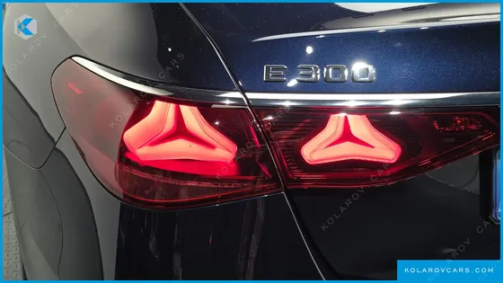 MERCEDES E-CLASS E300 4MATIC EXCLUSIVE