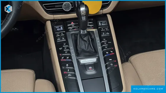 PORSCHE MACAN 2.0