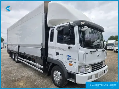 HYUNDAI MEGA TRUCK GOLD