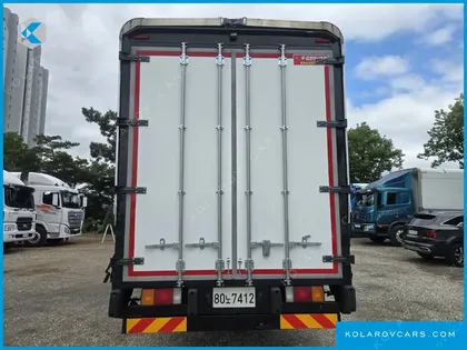 HYUNDAI MEGA TRUCK GOLD