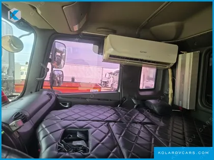 HYUNDAI MEGA TRUCK GOLD