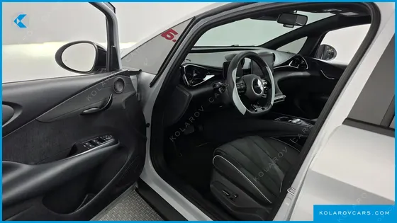 BYD DOLPHIN BASE