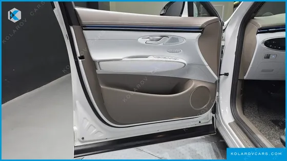 GENESIS GV70 2.5T GASOLINE 2WD