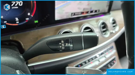 MERCEDES E-CLASS E220D 4MATIC EXCLUSIVE