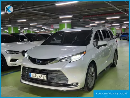 TOYOTA SIENNA 2.5 HYBRID 2WD