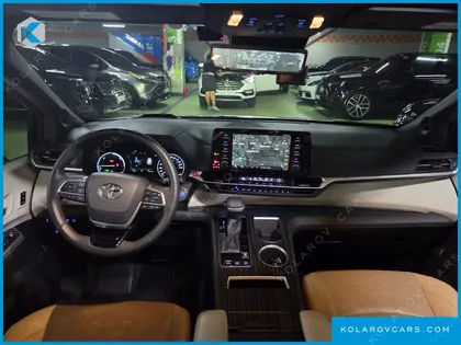 TOYOTA SIENNA 2.5 HYBRID 2WD