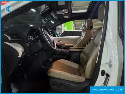 TOYOTA SIENNA 2.5 HYBRID 2WD