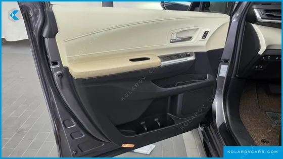 TOYOTA SIENNA 2.5 HYBRID 2WD