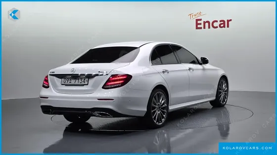 MERCEDES E-CLASS E300 4MATIC AMG LINE