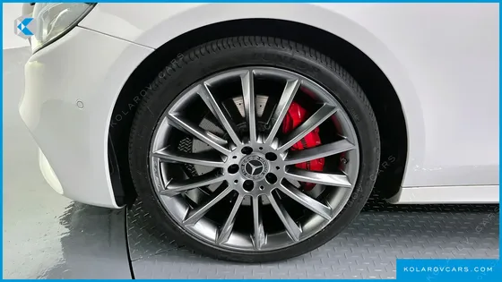 MERCEDES E-CLASS E300 4MATIC AMG LINE