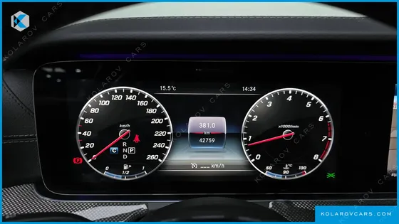 MERCEDES E-CLASS E300 4MATIC AMG LINE