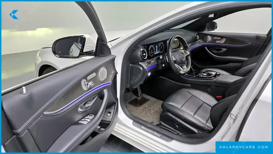 MERCEDES E-CLASS E300 4MATIC AMG LINE