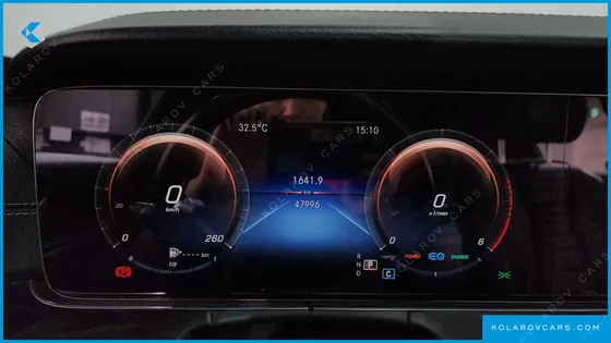 MERCEDES E-CLASS E220D 4MATIC AMG LINE