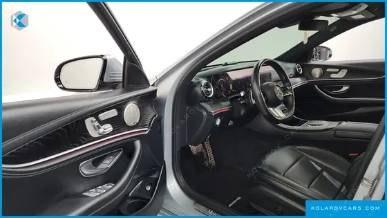 MERCEDES E-CLASS E220D 4MATIC AMG LINE
