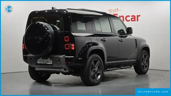 LAND ROVER DEFENDER 110 P300 X-DYNAMIC SE