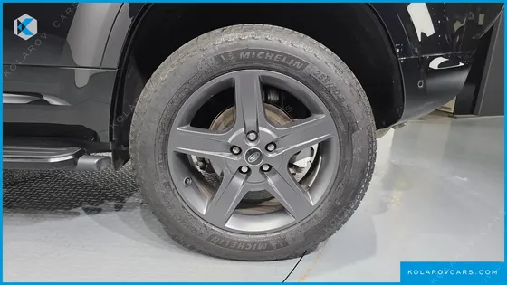 LAND ROVER DEFENDER 110 P300 X-DYNAMIC SE