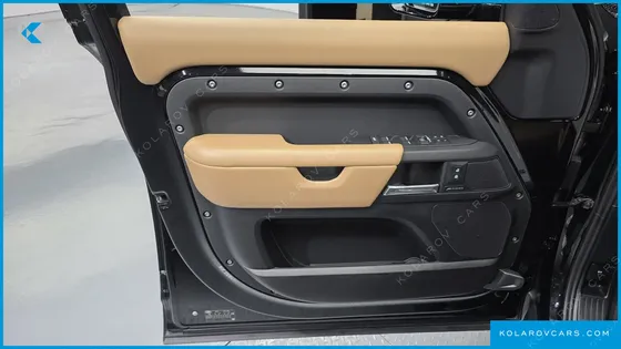 LAND ROVER DEFENDER 110 P300 X-DYNAMIC SE