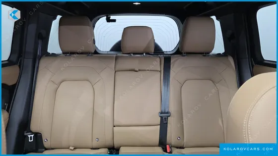 LAND ROVER DEFENDER 110 P300 X-DYNAMIC SE