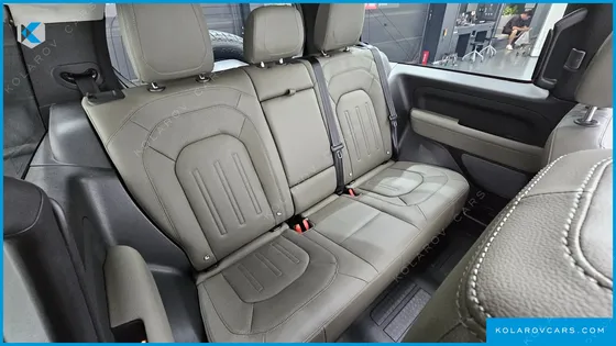 LAND ROVER DEFENDER 90 D250 SE