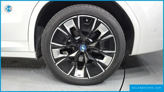 BMW IX3 M SPORTS