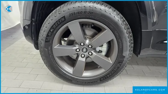 LAND ROVER DEFENDER 110 P300 X-DYNAMIC SE