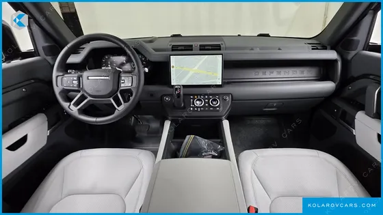 LAND ROVER DEFENDER 110 P300 X-DYNAMIC SE