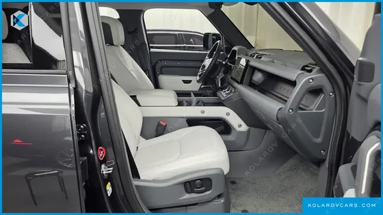 LAND ROVER DEFENDER 110 P300 X-DYNAMIC SE