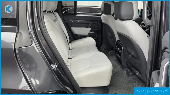 LAND ROVER DEFENDER 110 P300 X-DYNAMIC SE
