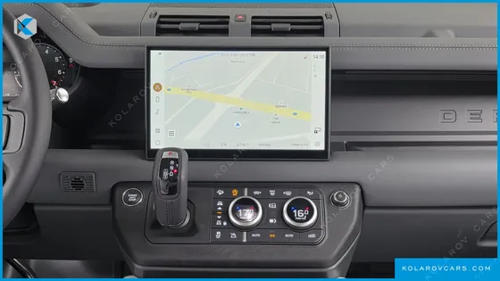 LAND ROVER DEFENDER 110 P300 X-DYNAMIC SE