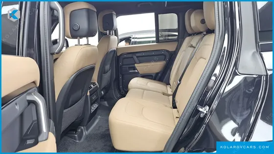 LAND ROVER DEFENDER 110 P300 X-DYNAMIC SE