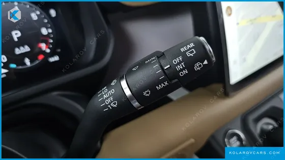 LAND ROVER DEFENDER 110 P300 X-DYNAMIC SE