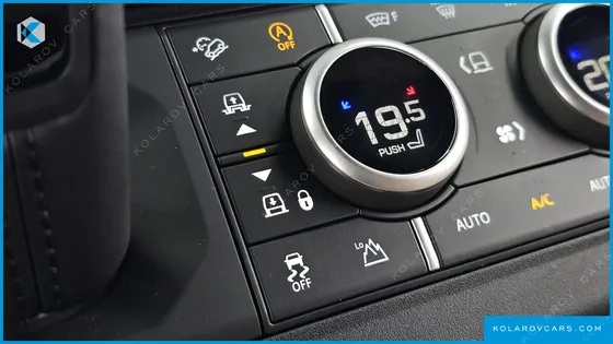 LAND ROVER DEFENDER 110 P300 X-DYNAMIC SE