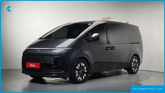 HYUNDAI STARIA 4WD LOUNGE 9-SEATER