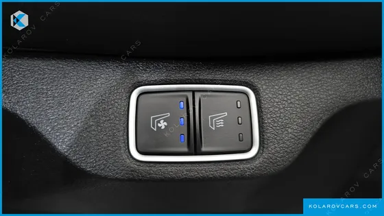 HYUNDAI STARIA 4WD LOUNGE 9-SEATER