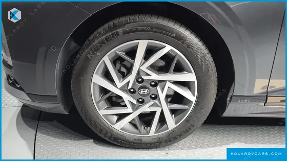 HYUNDAI GRANDEUR 2,5 GASOLINE 2WD