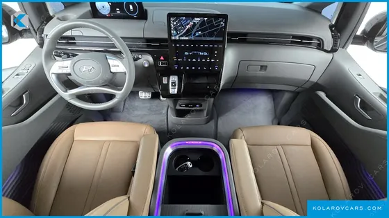 HYUNDAI STARIA L3.5 LOUNGE 7-SEATER