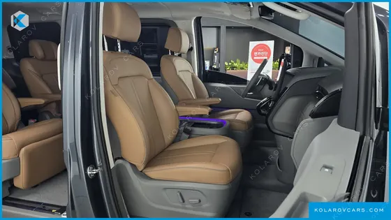 HYUNDAI STARIA L3.5 LOUNGE 7-SEATER