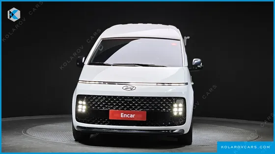 HYUNDAI STARIA 4WD LOUNGE 7-SEATER