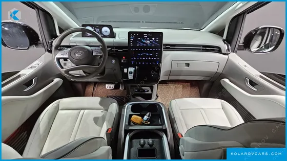 HYUNDAI STARIA 4WD LOUNGE 7-SEATER