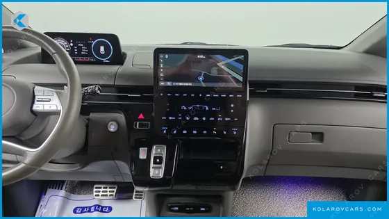 HYUNDAI STARIA 4WD LOUNGE 9-SEATER
