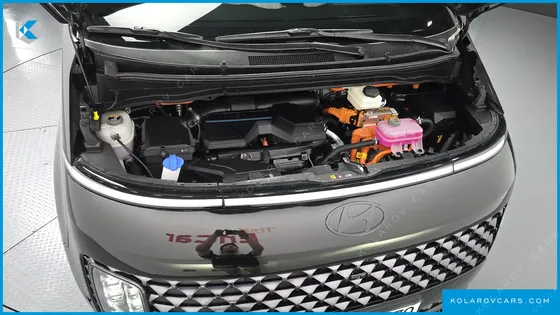 HYUNDAI STARIA HEV 1.6 LOUNGE 9-SEATER