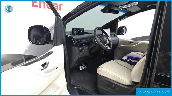 HYUNDAI STARIA HEV 1.6 LOUNGE 9-SEATER