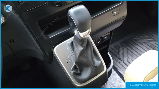 HYUNDAI STARIA L3.5 CARGO 3-SEATER