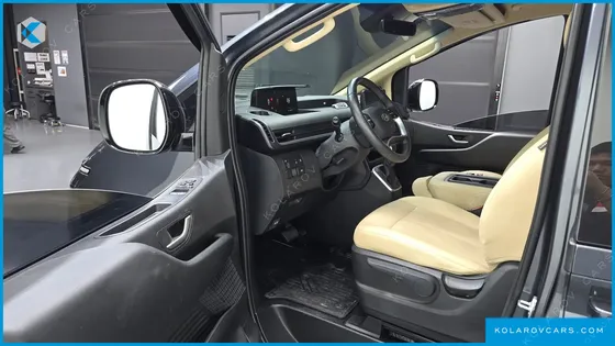 HYUNDAI STARIA L3.5 CARGO 3-SEATER