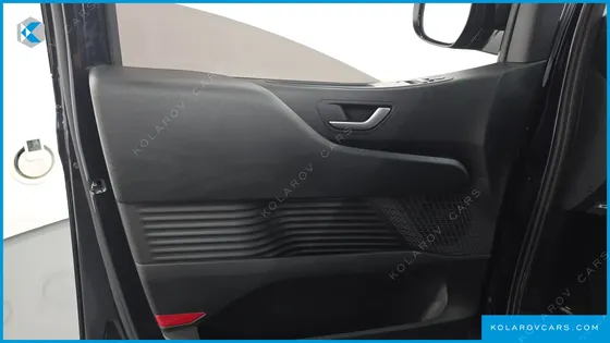 HYUNDAI STARIA CARGO 5-SEATER