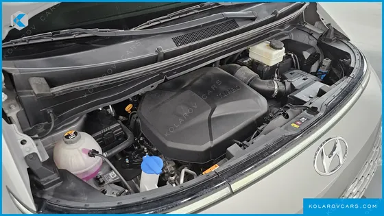 HYUNDAI STARIA 4WD TOURER 9-SEATER