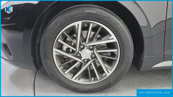 HYUNDAI GRANDEUR 3.0 LPI RENT CAR
